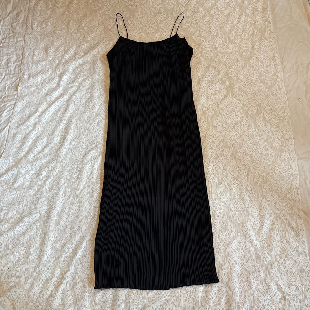 Good American plisé midi slip dress - Picture 2 of 9